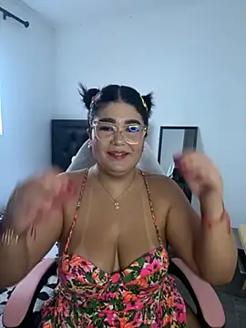 Snapshot of karla_hotgirl chatting on September 28, 2025, 8:05 pm karla hotgirl online show from September 28, 2025, 8:05 pm