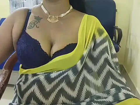 Snapshot of sriyazhini chatting on February 26, 2026, 5:51 am sriyazhini online show from February 26, 2026, 5:51 am