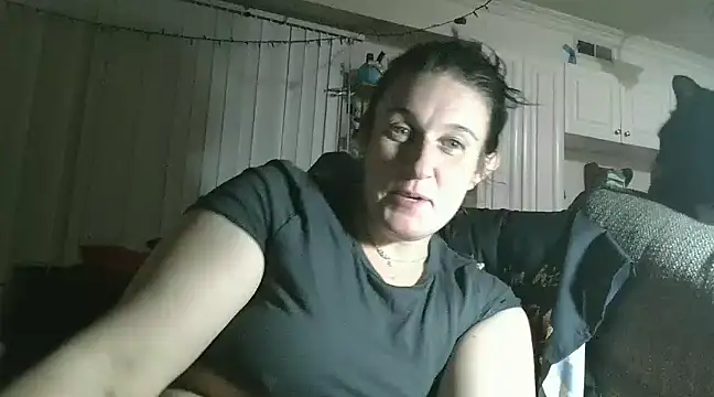 Snapshot of dirttysafe chatting on January 14, 2025, 4:25 am dirttysafe online show from January 14, 2025, 4:25 am