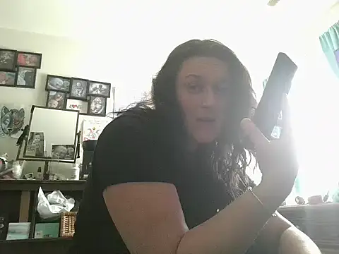 Snapshot of dirttysafe chatting on January 21, 2025, 5:09 pm dirttysafe online show from January 21, 2025, 5:09 pm