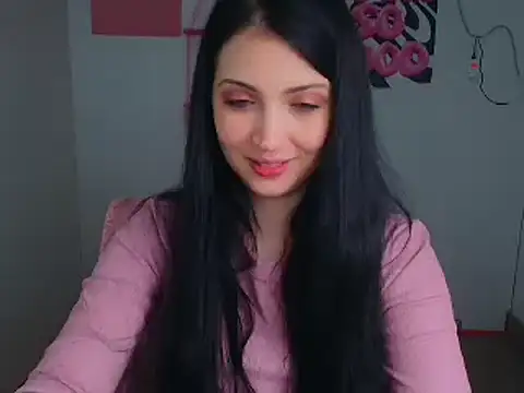Snapshot of Amalia_amor chatting on April 20, 2026, 5:43 am Amalia amor online show from April 20, 2026, 5:43 am