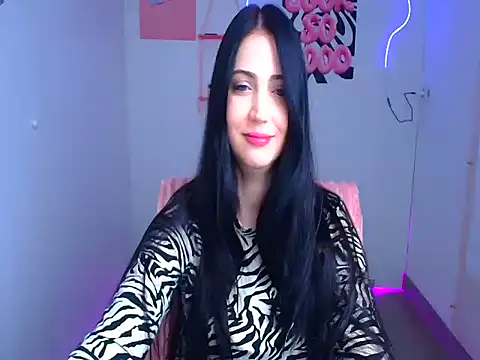 Snapshot of Amalia_amor chatting on February 2, 2026, 6:45 am Amalia amor online show from February 2, 2026, 6:45 am