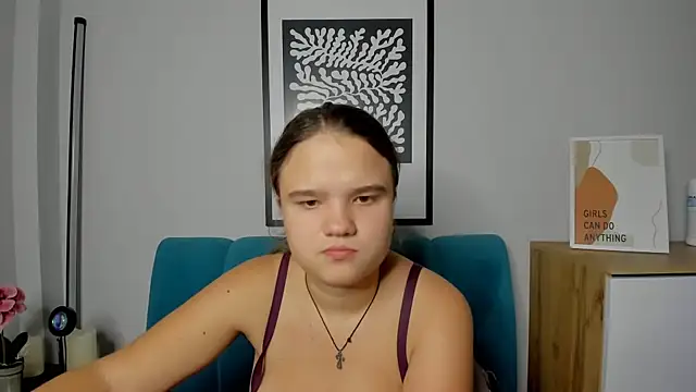 AdeleCruz online show from November 10, 2025, 1:05 pm