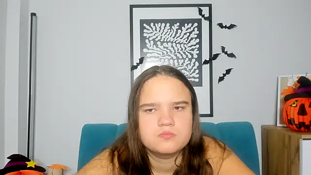 AdeleCruz online show from October 28, 2025, 8:02 am