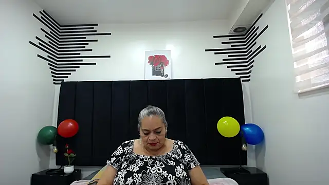 VickyBoobss online show from November 6, 2025, 8:02 pm