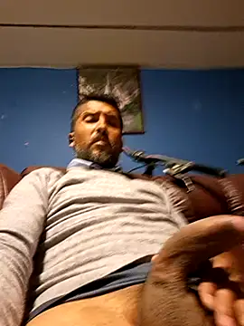 ElHades086 online show from February 25, 2025, 2:47 am