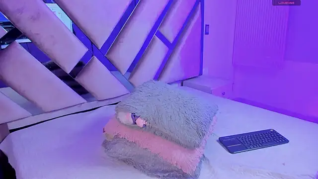 kathy bakerr online show from March 28, 2026, 1:34 pm