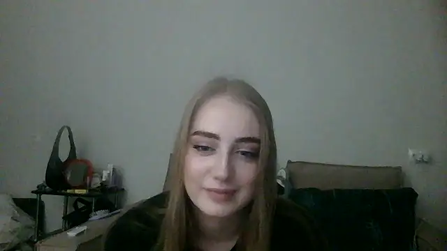 PriscillaSunset online show from January 15, 2025, 8:05 pm
