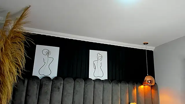 chelsea bolton  online show from November 24, 2025, 1:00 pm