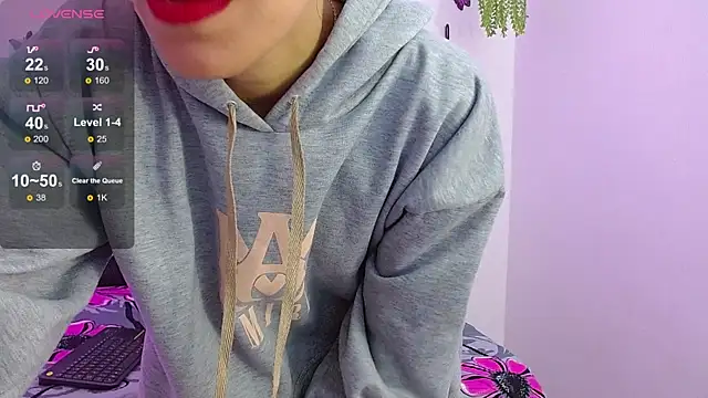 Candy Mendez online show from November 6, 2025, 12:31 pm