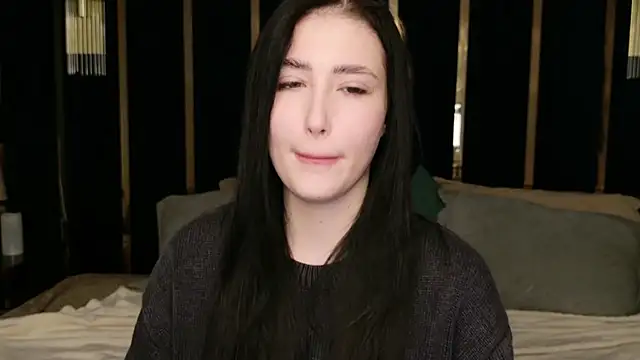 EmmaLawrens online show from September 27, 2025, 4:13 pm