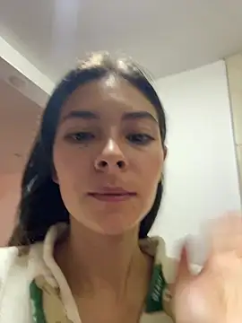 Aleska Miami online show from April 7, 2026, 1:57 pm