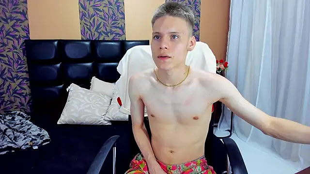 blondie lover69 online show from February 10, 2025, 10:40 pm