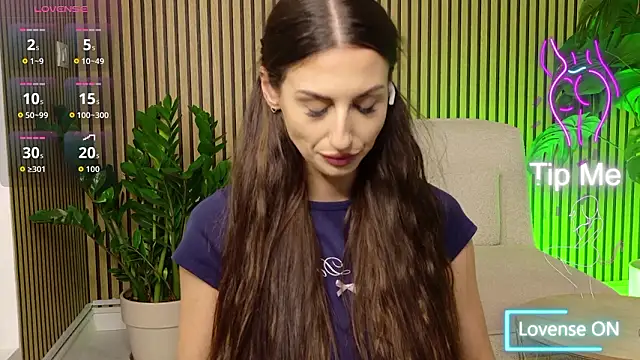 BelovedKhloee online show from March 9, 2026, 8:34 pm