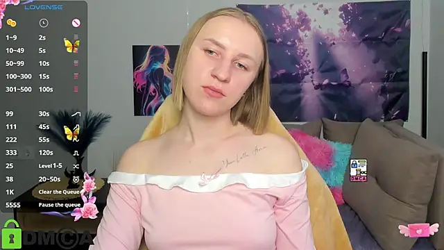 Snapshot of BeautyBlondy chatting on May 14, 2026, 12:24 pm BeautyBlondy online show from May 14, 2026, 12:24 pm