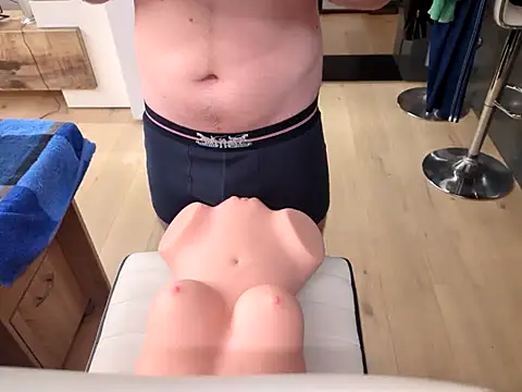 MacPlesure online show from January 15, 2025, 5:37 pm