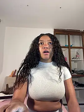 JasmineRose7 online show from May 31, 2026, 11:27 am