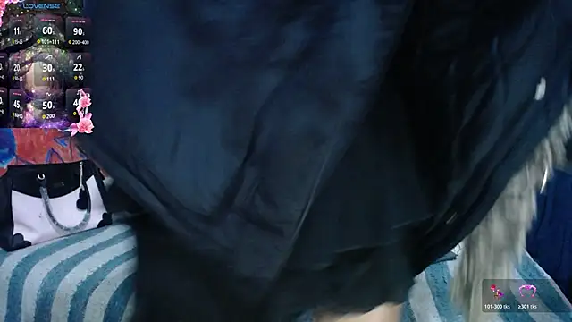 boysLittle online show from November 10, 2025, 5:56 am