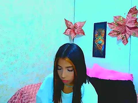Rousse violett online show from January 30, 2025, 7:37 pm