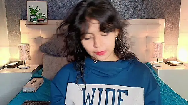 gabriela cortez online show from February 25, 2025, 12:14 am