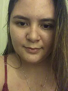 julinha2311 online show from March 7, 2025, 12:26 am