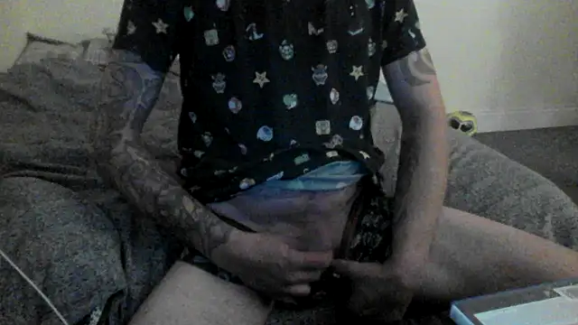 Snapshot of allnaked00 chatting on May 12, 2026, 1:57 am allnaked00 online show from May 12, 2026, 1:57 am