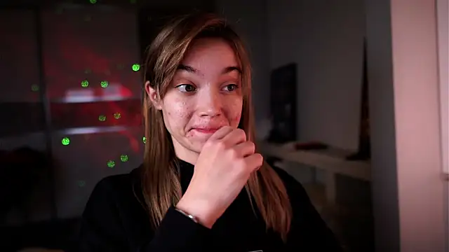 ileanacampbe online show from October 24, 2025, 4:11 am