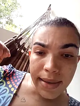 Snapshot of oliveira_k chatting on April 1, 2026, 5:21 pm oliveira k online show from April 1, 2026, 5:21 pm