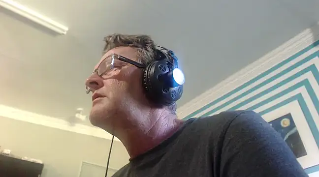 Snapshot of itsmeyes69 chatting on January 20, 2025, 6:53 am itsmeyes69 online show from January 20, 2025, 6:53 am