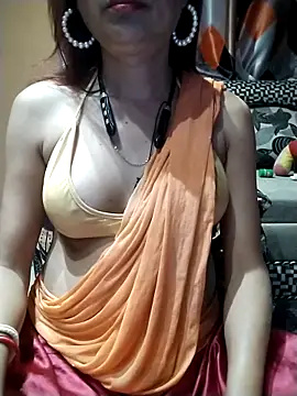 SANA-LEONI online show from November 27, 2025, 3:23 pm