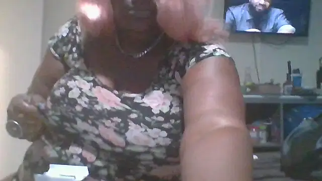 Snapshot of ExoticChocolit chatting on September 14, 2025, 2:17 pm ExoticChocolit online show from September 14, 2025, 2:17 pm