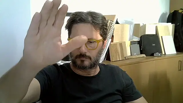 Cellino4 online show from October 10, 2025, 3:46 pm