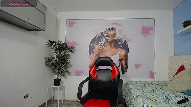 Maylin horny19 online show from April 17, 2026, 7:06 pm