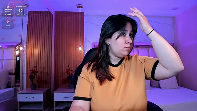 zoes milee online show from February 20, 2026, 11:56 am