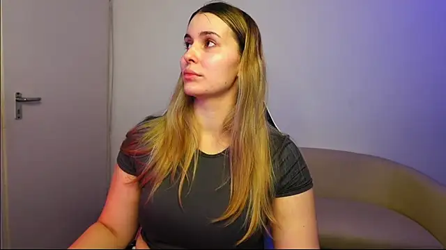 ShyHotNerd online show from October 7, 2025, 12:44 am