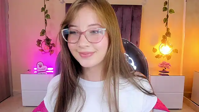 Snapshot of Dahlia_Rousse chatting on November 4, 2025, 10:57 pm Dahlia Rousse online show from November 4, 2025, 10:57 pm