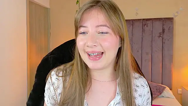 Dahlia Rousse online show from March 1, 2026, 2:44 am