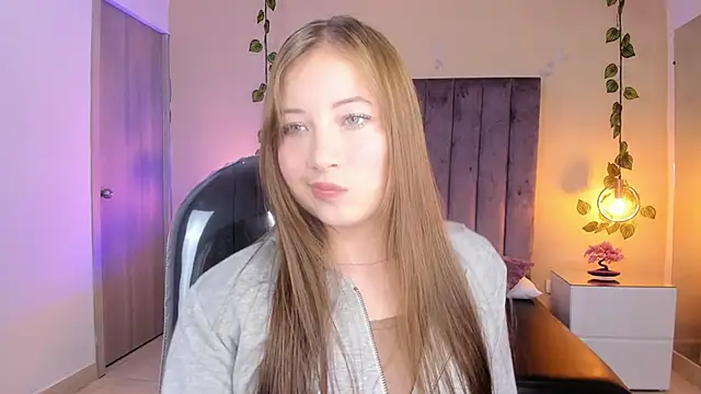 Snapshot of Dahlia_Rousse chatting on November 10, 2025, 5:45 am Dahlia Rousse online show from November 10, 2025, 5:45 am