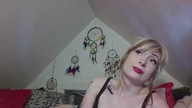 miamimintbaby online show from January 29, 2025, 6:28 pm