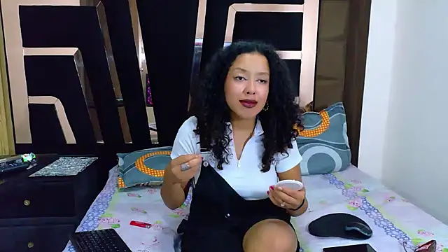 SolEvanss online show from October 30, 2025, 1:59 am