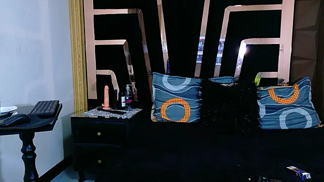 SolEvanss online show from January 8, 2026, 7:53 pm