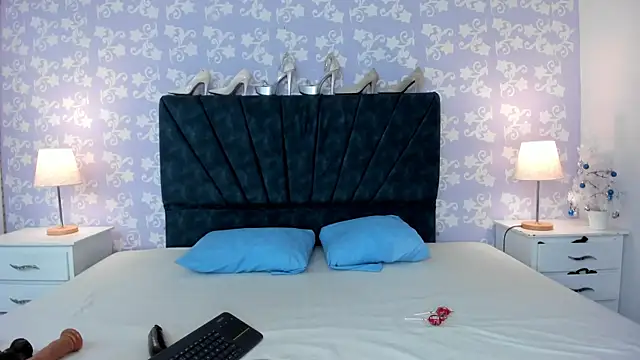 Snapshot of SalomeSimonz chatting on January 18, 2026, 7:28 pm SalomeSimonz online show from January 18, 2026, 7:28 pm