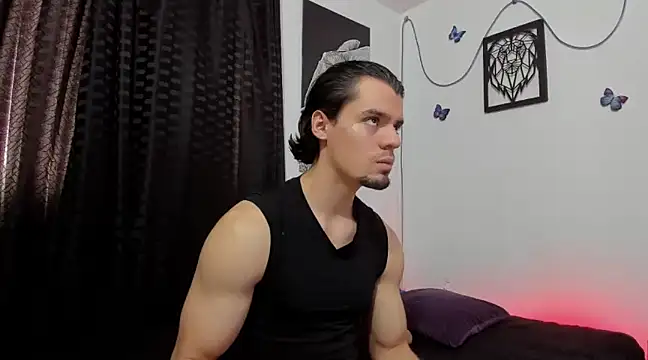 Snapshot of maxi_styles chatting on January 27, 2025, 6:20 pm maxi styles online show from January 27, 2025, 6:20 pm