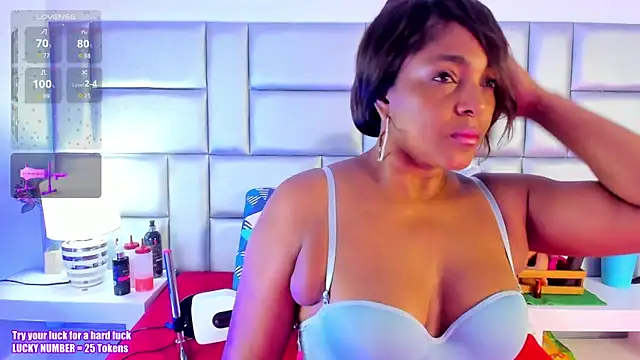 LovelyNickii online show from October 10, 2025, 12:50 pm