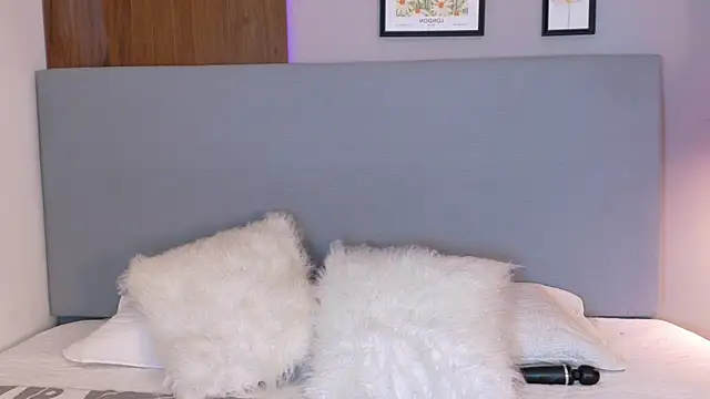 AlynAllen online show from October 25, 2025, 11:20 am