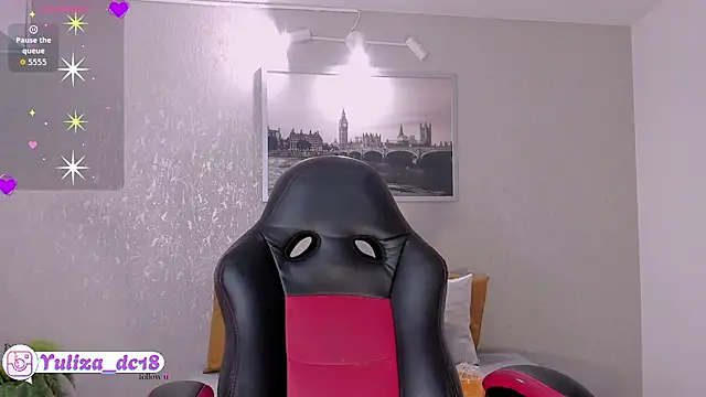 Snapshot of Luxury_Woman chatting on October 28, 2025, 3:40 am Luxury Woman online show from October 28, 2025, 3:40 am