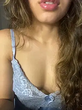 bellysantinha online show from September 22, 2025, 3:01 am