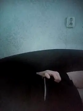 Lukas2204 online show from February 5, 2026, 7:43 pm