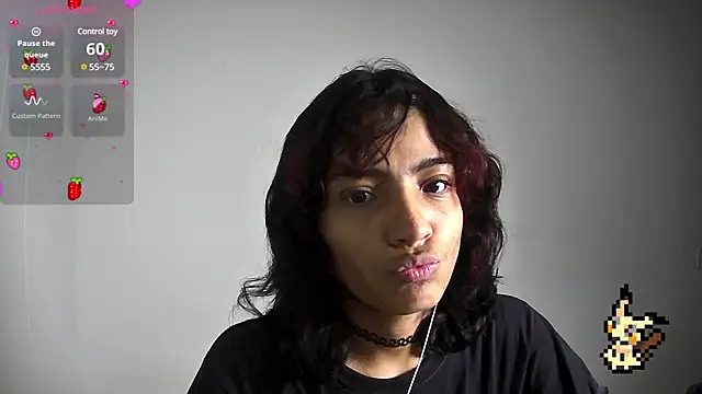Lovelyamyy online show from March 3, 2025, 2:54 am