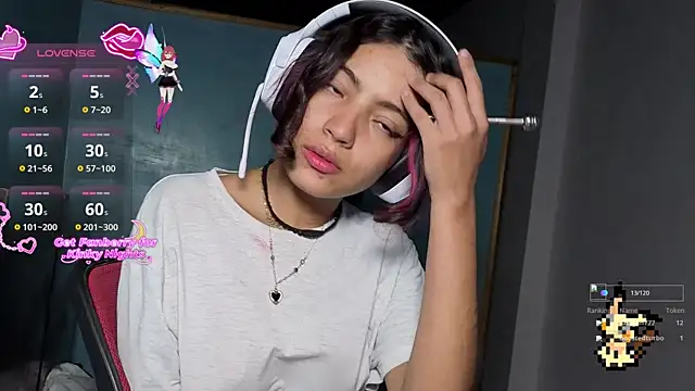 Lovelyamyy online show from October 27, 2025, 11:22 am